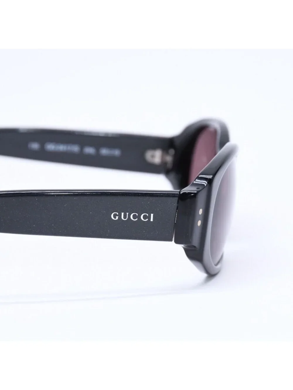 Gucci Oval Shape Sunglasses Eyewear S 52 19 Black Tom Ford Era Silver